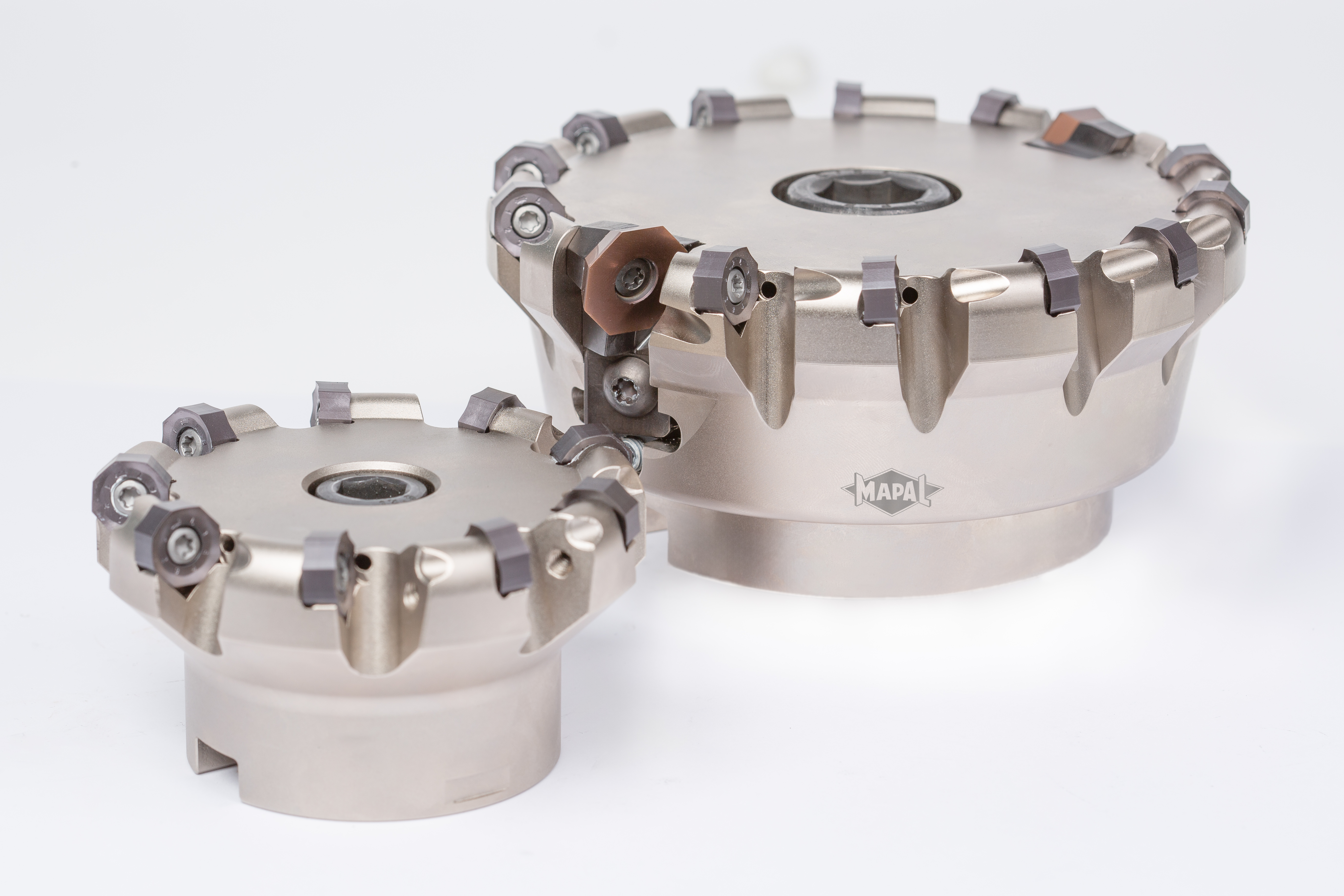 The image shows the NeoMill 16 milling cutters in the Finish and Face versions.